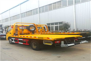 高县附近拖车救援搭电